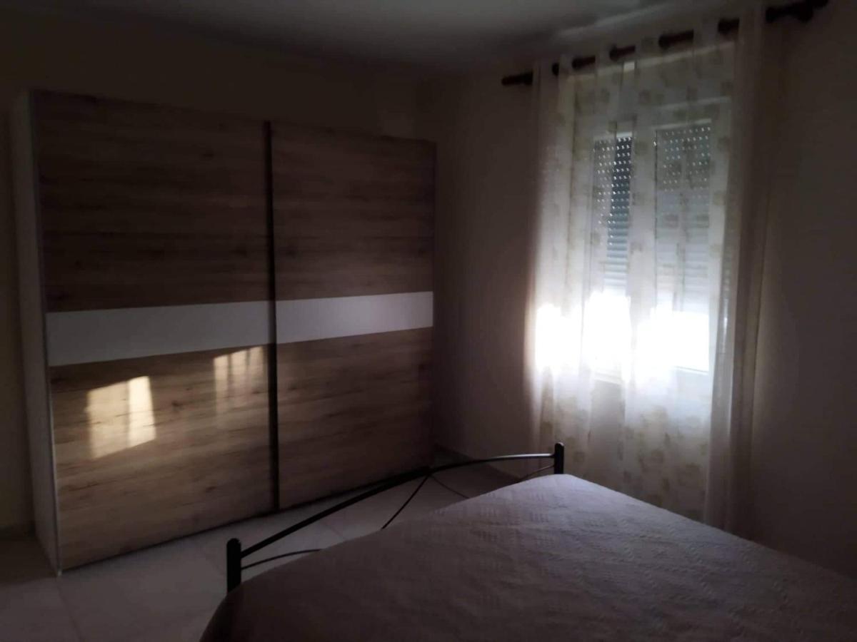 Yannis Apartments เยโอริยิอูโปลิส ภายนอก รูปภาพ